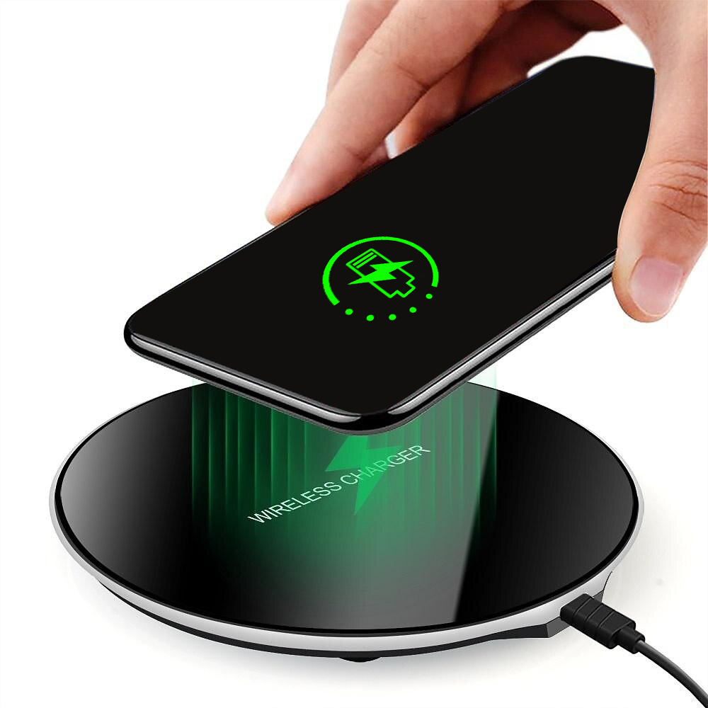 Watch Xs8 - 15W Wireless Charger Non-SLIP USB C