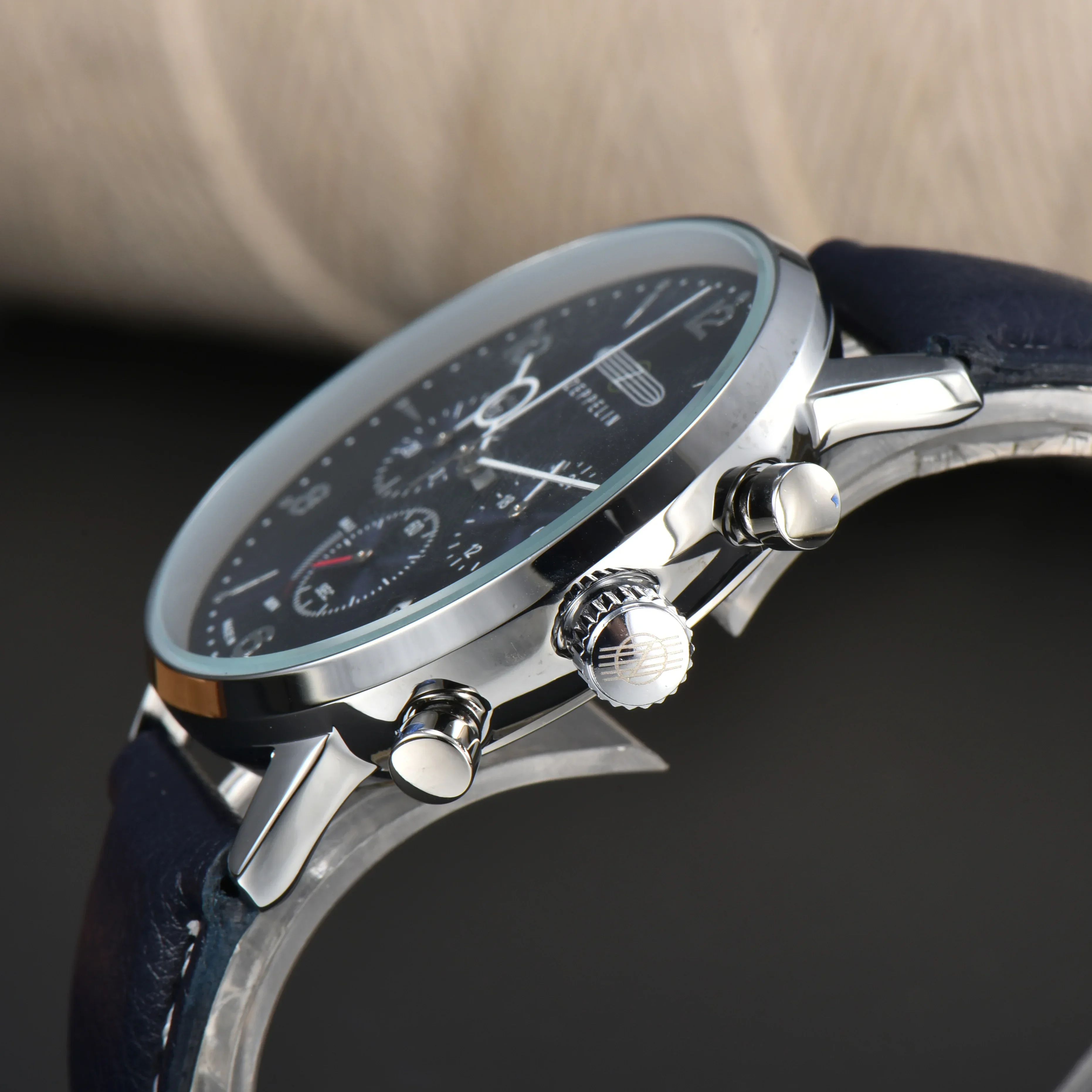 นาฬิกาข้อมือหนังควอตซ์โครโนกรา - Smartwatch Trending Watches For Men บทวิจารณ์และราคา