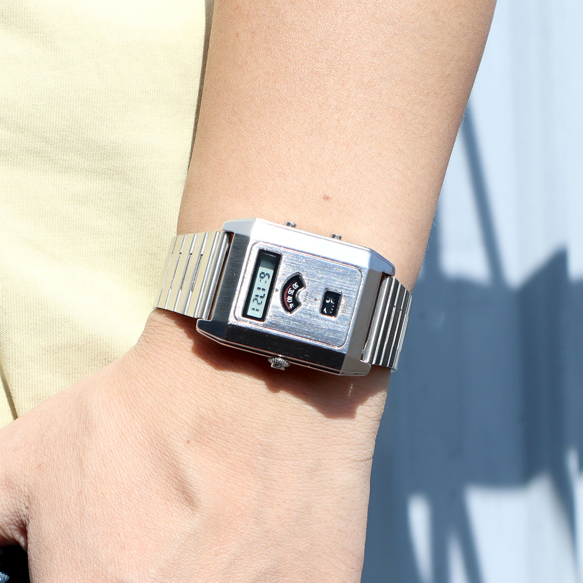 แฟชั่นควอตซ์นาฬิกาอิเล็กทรอนิก - Vintage Digital Watch บทวิจารณ์และราคา